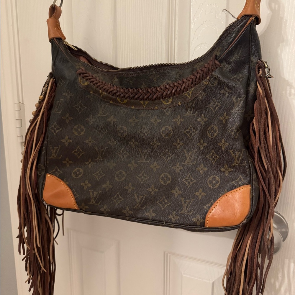 Louis Vuitton Monogram Shoulder Bag with Fringe in Brown and Tan - Picture 3 of 6